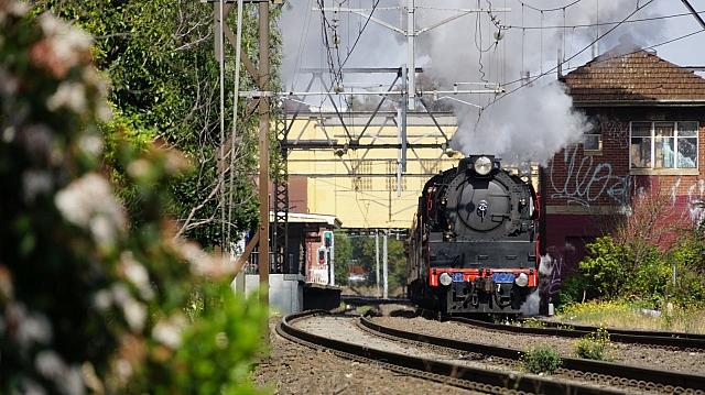 R707 through South Yarra Station