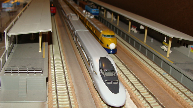 Hikari Railstar and Doctor Yellow