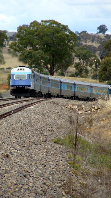 XPT leaves Gunning Station_002