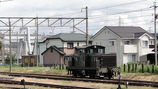 DD403 waits for JR Freight