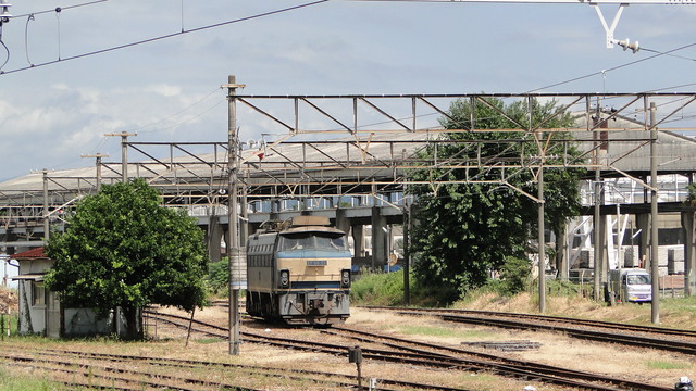 EF66 stabled awaiting return cargo