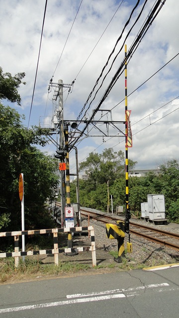 North side level crossing