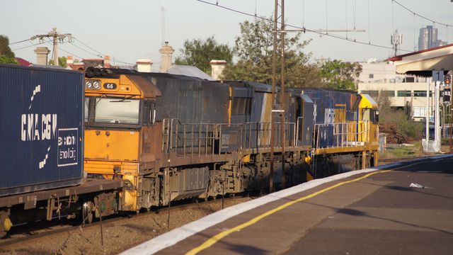 NR4+XRB+NR66 at Middle Footscray