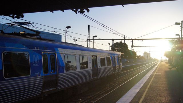 Comeng arriving at West Footscray
